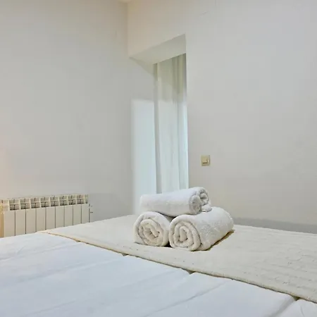 For You Rentals Acogedor Apartamento Temporal De 1 Dormitorio Y Salon, A Pasos De Gran Via Inf3D Madrid Exterior foto